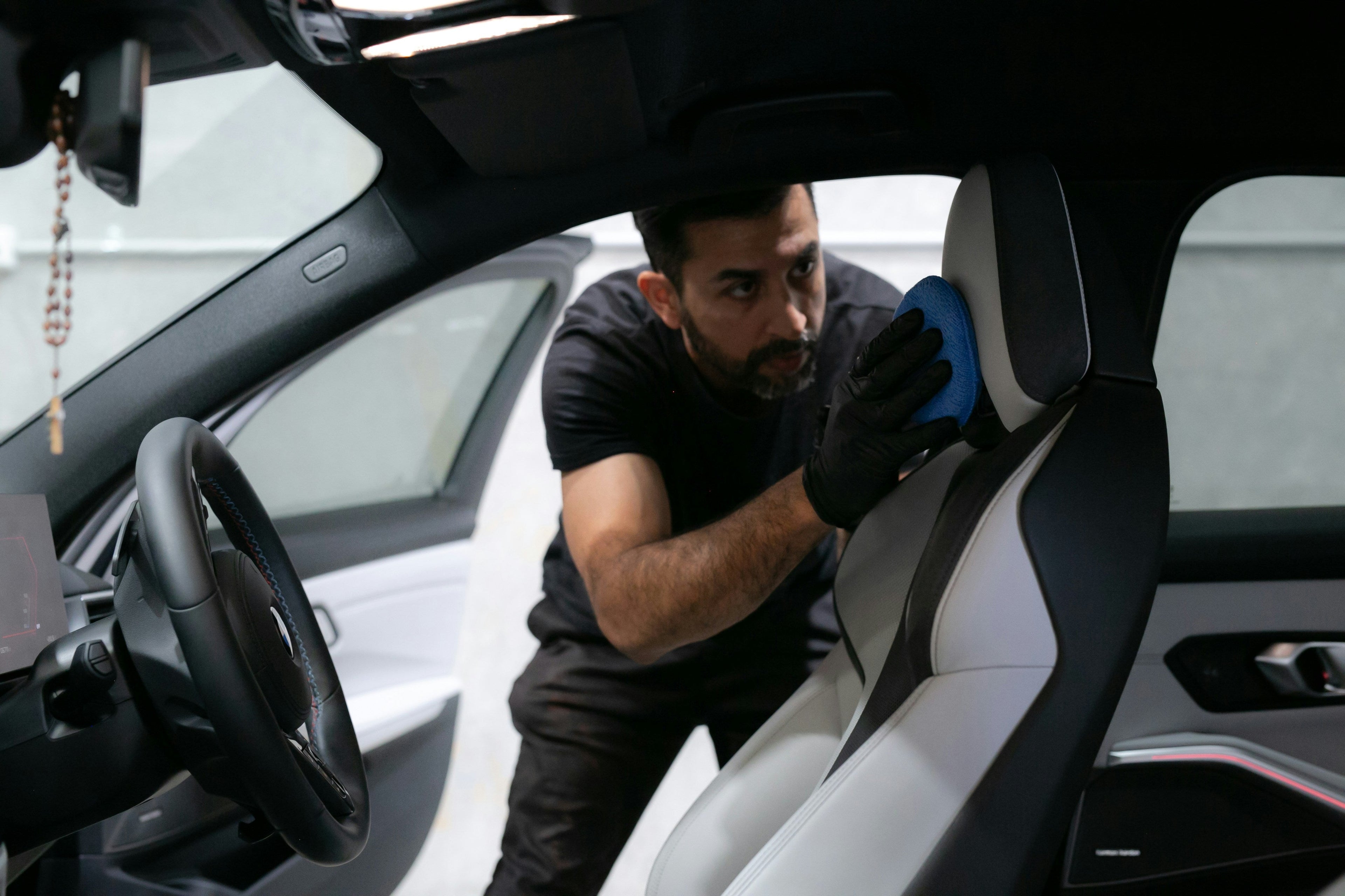 Headline: Protecting Your Investment: How to Clean Leather vs. Fabric Car Seats