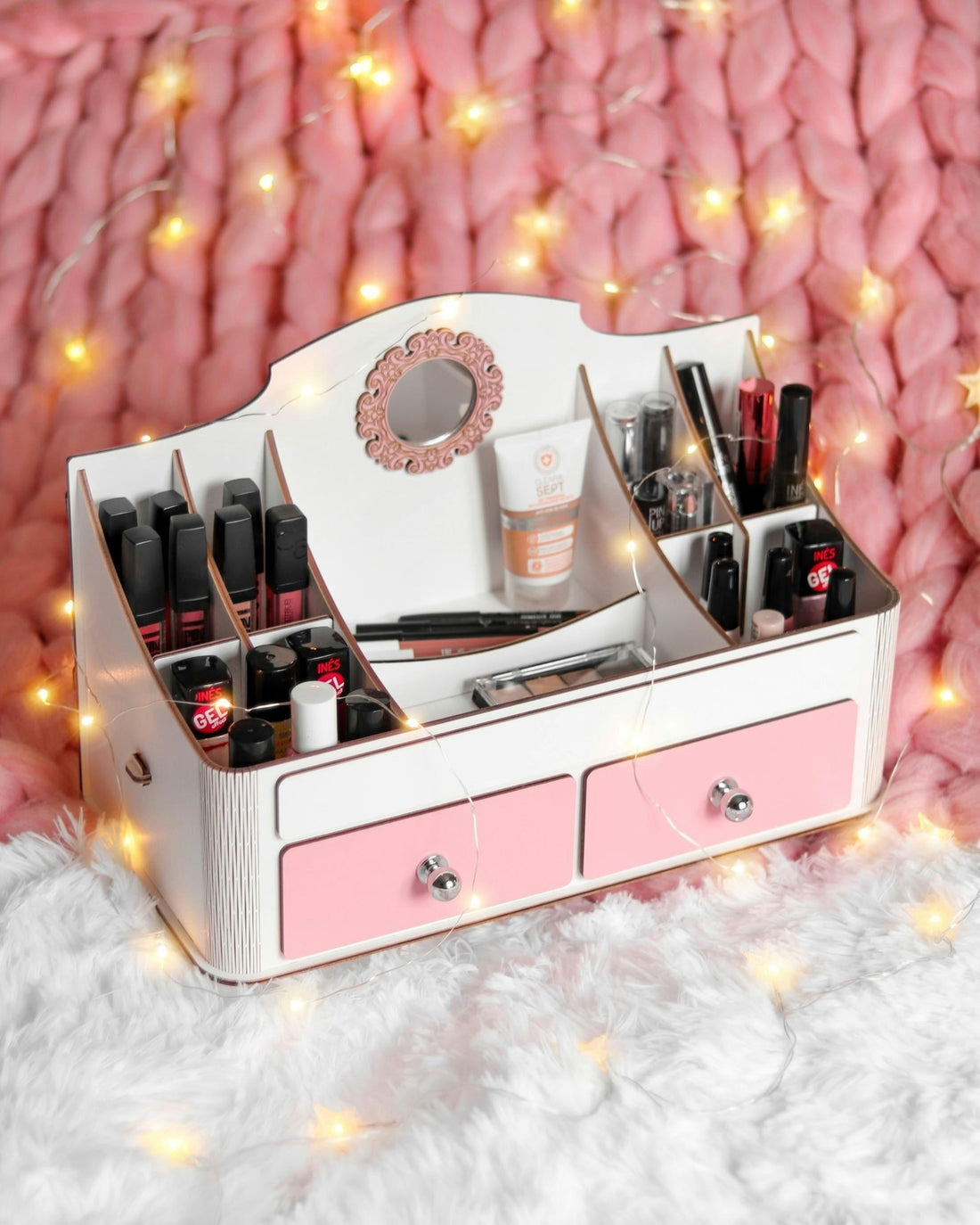 The "Clean Aesthetic" Guide to Organizing Your Vanity