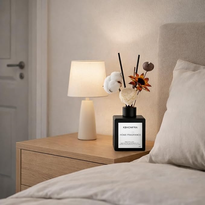 Reed Diffuser Set with Dried Flowers, Jasmine Gardenia Sandalwood Scent, Black Glass Bottle, 5.07fl oz, Aromatherapy Home Fragrance for Bedroom Bathroom (Sandalwood)
