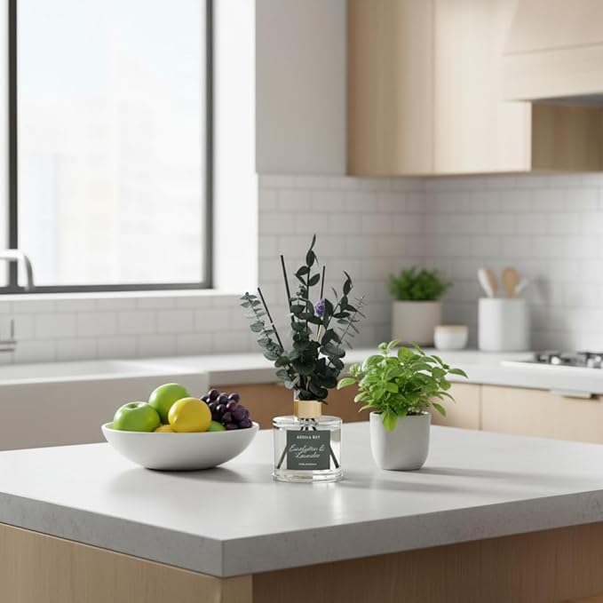 5.7 fl oz Eucalyptus Lavender Reed Diffuser Set, Glass Bottle with Preserved Flowers, Natural Home Fragrance for Bedroom, Bathroom, Home Decor(170ml)