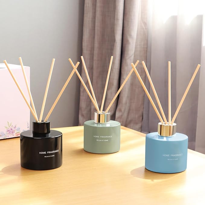 L'odeur Vill 3 Pcsk Reed Diffuser, 4.06 oz(120ml) Lavender/Vanilla/Moroccan Amber Scented Aromatherapy Diffuser with 12 Black Diffuser Sticks, Air Freshener for Home Bedroom Bathroom
