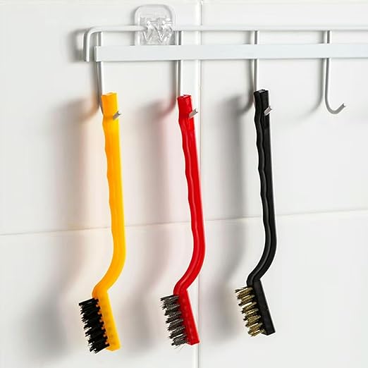 Wire Brush Set, 9-Piece, for Removing Weld slag, Rust and dust. Wire Cleaning Brushes comprise Three Different Sizes, Featuring Brass, Nylon and Stainless Steel Bristle Heads respectively,Colour