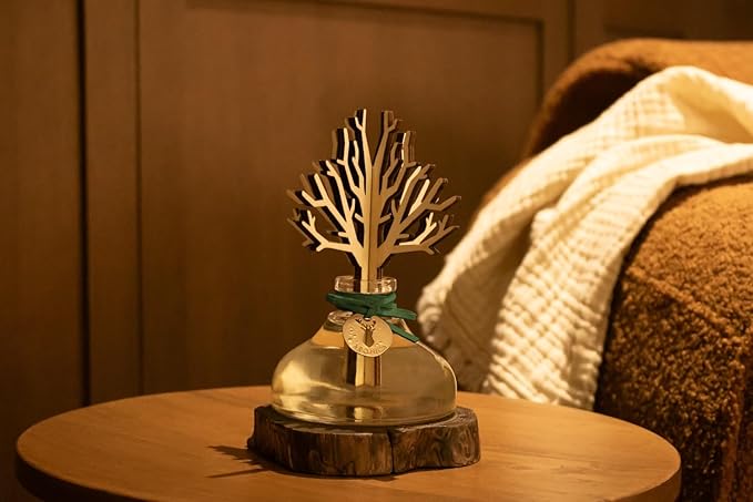 Aronica Christmas Diffuser 120ml / 4floz- Pine Wood Scent, Frasier Fir Winter Decorations for Home, Nordic Bookshelf Decor Green, Centerpieces for Table, Masculin Bathroom Shelf Diffuser Liquid