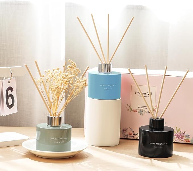 L'odeur Vill 3 Pcsk Reed Diffuser, 4.06 oz(120ml) Lavender/Vanilla/Moroccan Amber Scented Aromatherapy Diffuser with 12 Black Diffuser Sticks, Air Freshener for Home Bedroom Bathroom