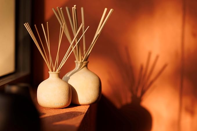 Blueme Nostalgia Diffuser | Bergamot & Musk | 5.92 Fl Oz - Refillable Wellness Diffuser, Contains Essential Oil, Sustainable, Hand Finished, Premium, Luxury Ceramic, Natural Rattan Reeds, | Small