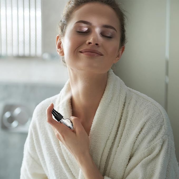 Nuogo 100 Pcs 2 Oz Glass Spray Bottles, Fine Mist Spray Bottle Refillable Cosmetic Bottles Empty Small Bottle with 10 Droppers, 5 Funnels, 2 Brushes for Essential Oil Cleaning Solutions(Clear)