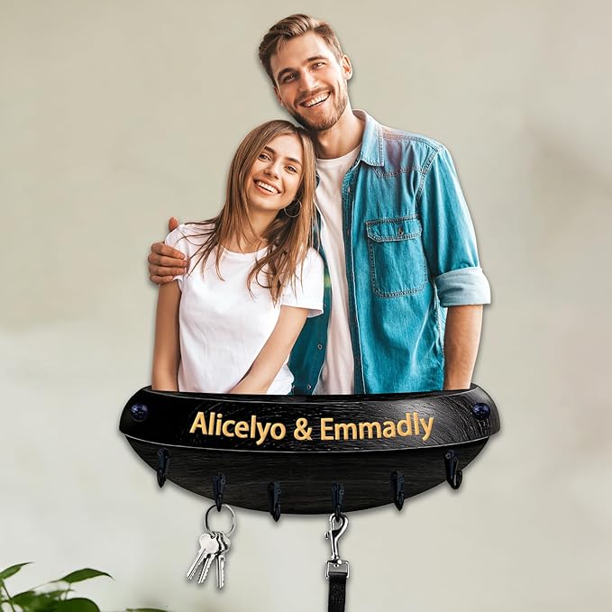 Custom Realistic Family/Couple Photo Wall Mounted Hooks Personalized 2D Flat Couple Photo Realistic Style Key Storage Holder for Lover Husband Wife Coat Rack Home Gift for Culb Living Room Hallway
