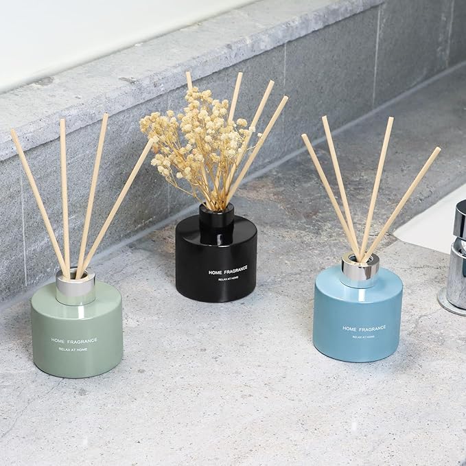 L'odeur Vill 3 Pcsk Reed Diffuser, 4.06 oz(120ml) Lavender/Vanilla/Moroccan Amber Scented Aromatherapy Diffuser with 12 Black Diffuser Sticks, Air Freshener for Home Bedroom Bathroom