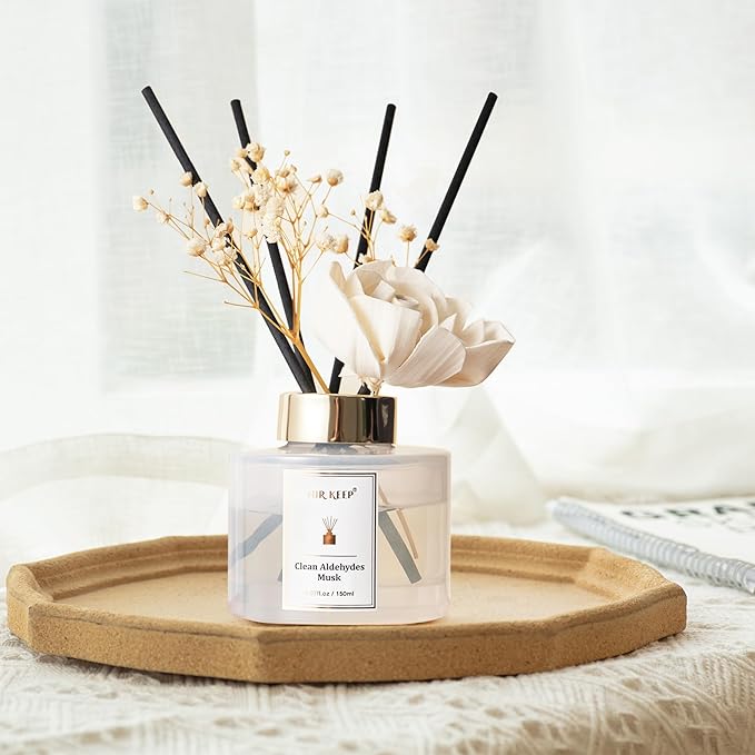 Airkeep Flower Reed Diffusers Set, 5.07 oz Clean Aldehydes Musk Scented Oil Diffuser with 8 Reed Sticks, Home Fragrance Diffuser Gift Set for Bathroom & Office Decor 150ml