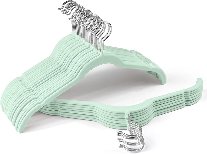 SIshynio 30 Pack Velvet Hangers – Non-Slip Slim Clothes Hangers with 360° Swivel Hook, Space-Saving Flocked Shirt Hangers for Coats, Dresses, Blouses, Suits(Green)