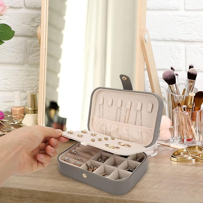 Jewelry Organizer, Small Jewelry Box Mini Jewelry Travel Case Storage and Organizer Portable Jewelry Storage Box/GRAY