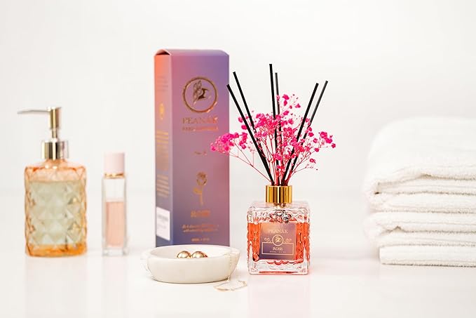 PEANÄK Reed Diffuser Set - Rose Honey Fragrance 6.7oz (200 ml) - Real Preserved Flowers & 8 Reed Sticks for Bathroom Shelf Decor Home Diffuser & Office Scent with Long Lasting Gift Scent