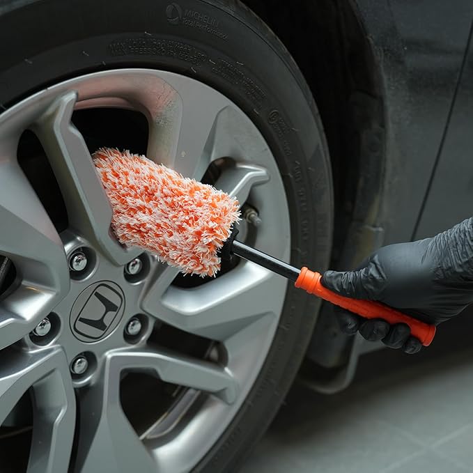 SPTA Car Wheel Brush Set, 2Pcs Microfibre Rim Brush with Extra 2 Large and 2 Small Interchangeable Microfiber Covers, Rim Cleaner Brush for Wheel Cleaning, Wheel Cleaning Brush for All Wheel Types