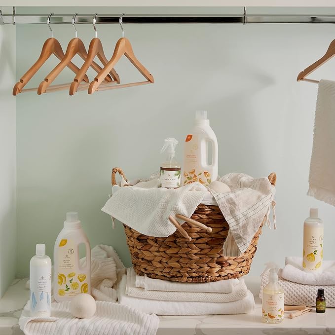 Thymes Wool Dryer Balls Set – Includes 3 Wool Laundry Balls + 1 Scented Laundry Fragrance Oil for Dryer – Eliminate Wrinkles, Static & Lint (Mandarin Coriander, 0.5 fl oz)