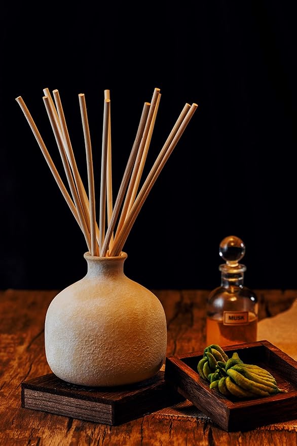 Blueme Nostalgia Diffuser | Bergamot & Musk | 5.92 Fl Oz - Refillable Wellness Diffuser, Contains Essential Oil, Sustainable, Hand Finished, Premium, Luxury Ceramic, Natural Rattan Reeds, | Small