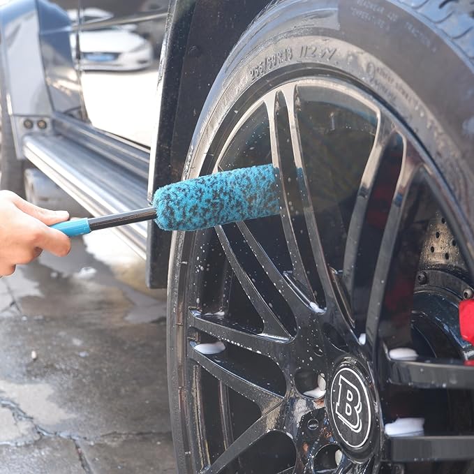 oesee 6PCS Car Wheel Cleaning Detailing Pro Kit, Tire Brush, 2 PCS Soft Woolies Rims Brush, Detailing Brush, and Tire Dressing Pads, Scratch-Free & Multipurpose Tire Brush