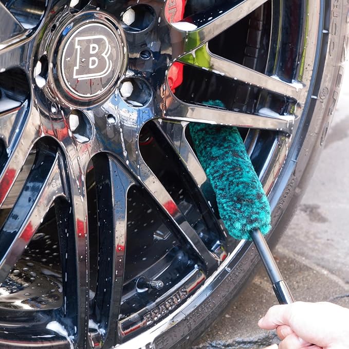 oesee Professional 4 Pack Long Handle Wheel Brush Kit for Cleaning Wheel and Tire- 2X Soft Wheel Cleaning Brush, Detailing Brush and Stiff Tire Brush, Bendable& Durable Wheel Rim Cleaner Brush Set